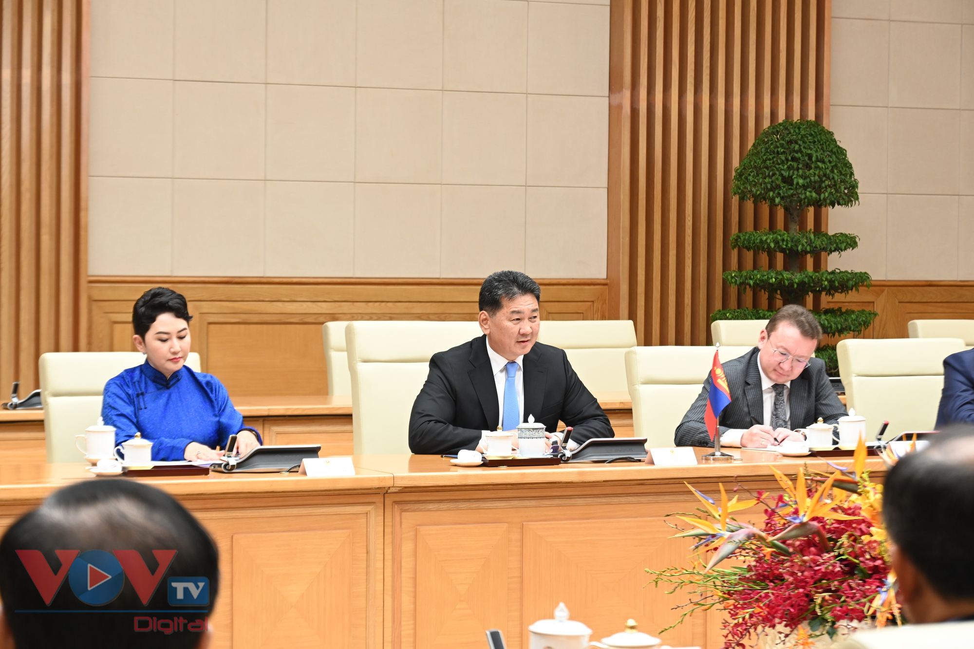 Thủ tướng Phạm Minh Chính tiếp Tổng thống Mông Cổ Ukhnaagiin Khurelsukh - Ảnh 3.