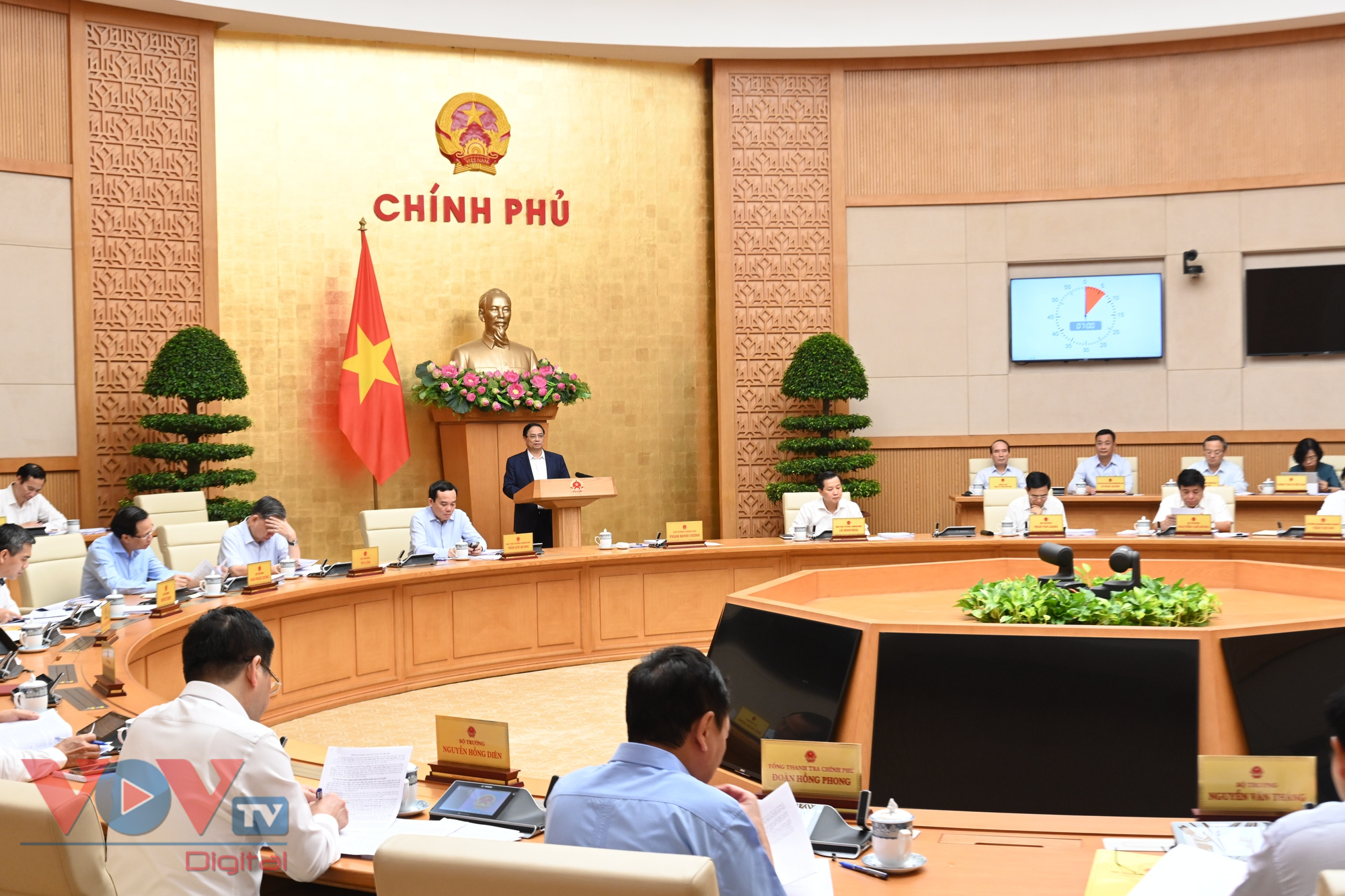 Thủ tướng Phạm Minh Chính chủ trì phiên họp Chính phủ thường kỳ tháng 10 - Ảnh 1.