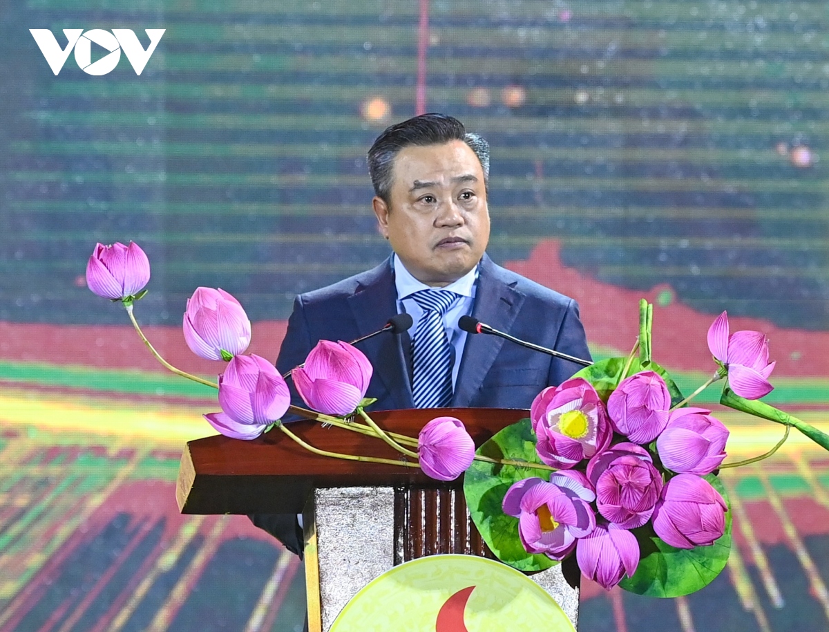 Chủ tịch Quốc hội dự khai mạc Festival Bảo tồn và Phát triển làng nghề năm 2023 - Ảnh 3.