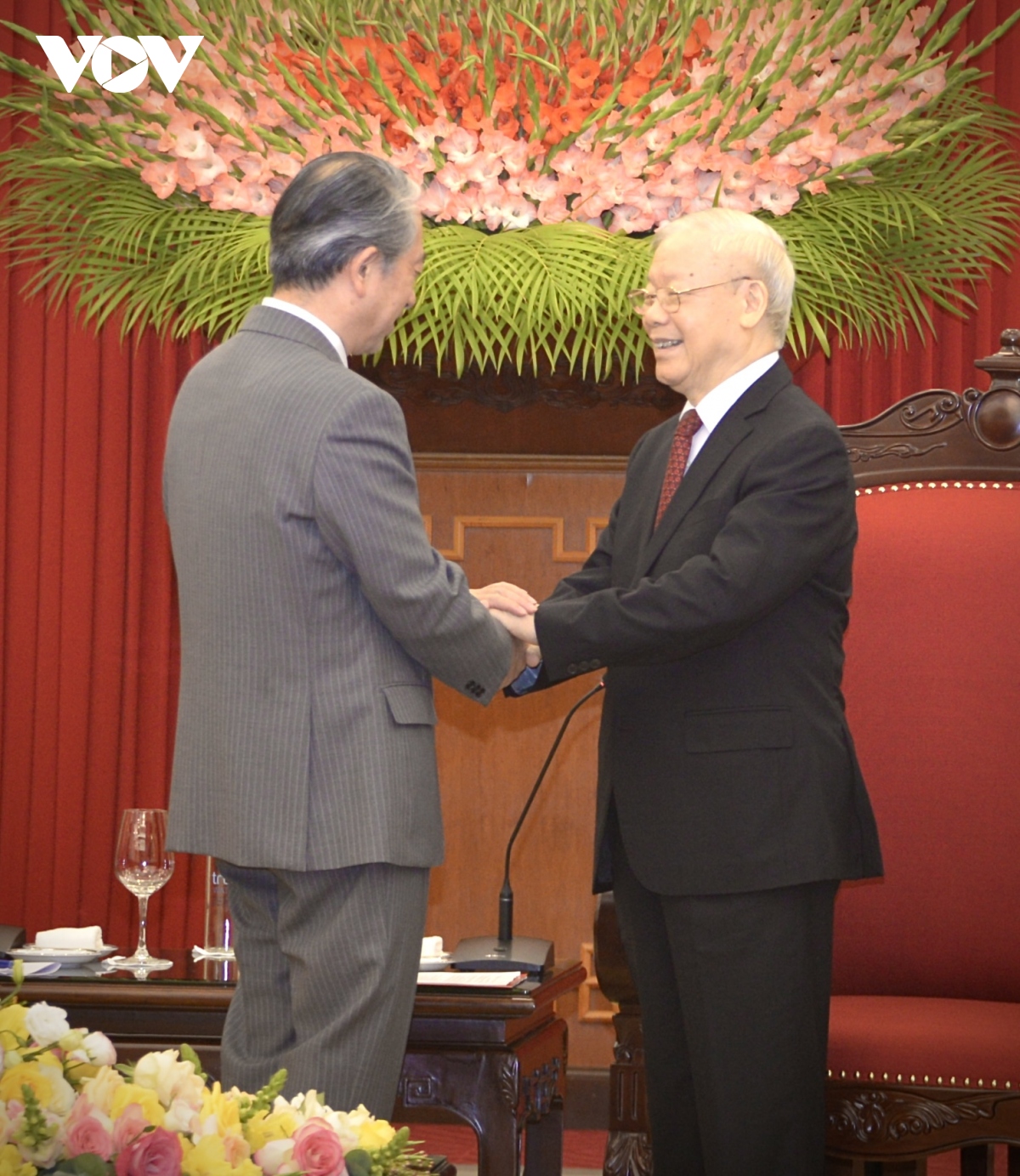 Tổng Bí thư Nguyễn Phú Trọng tiếp Bộ trưởng Bộ Ngoại giao Trung Quốc Vương Nghị- Ảnh 4.