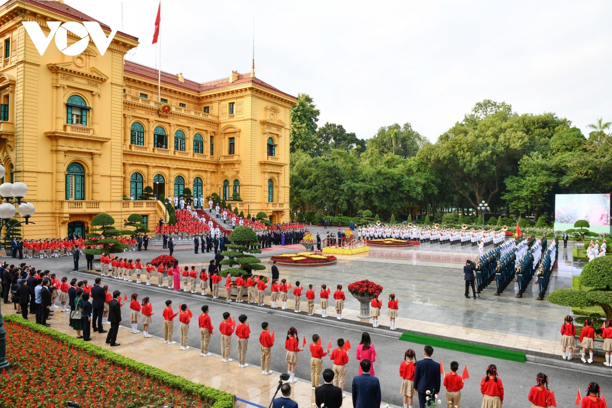 Toàn cảnh lễ đón cấp nhà nước Tổng Bí thư, Chủ tịch Trung Quốc Tập Cận Bình và Phu nhân- Ảnh 4.