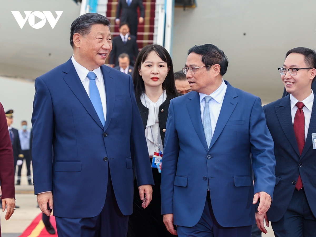 Thủ tướng Phạm Minh Chính đón Tổng Bí thư, Chủ tịch Trung Quốc Tập Cận Bình tại sân bay Nội Bài- Ảnh 8.