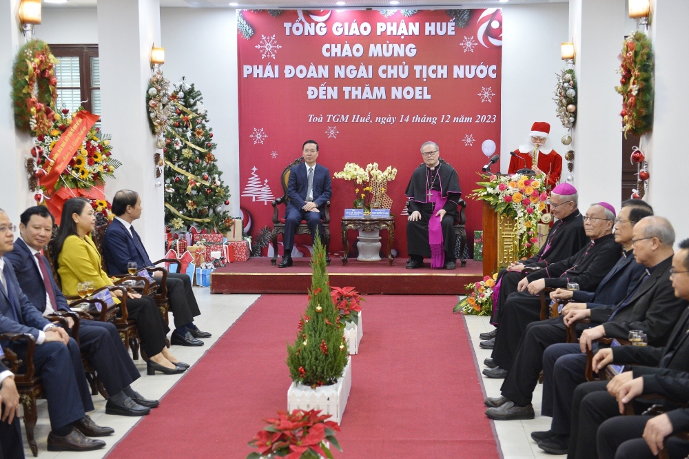 Chủ tịch nước Võ Văn Thưởng chúc mừng Giáng sinh Tổng Giáo phận Huế- Ảnh 3.