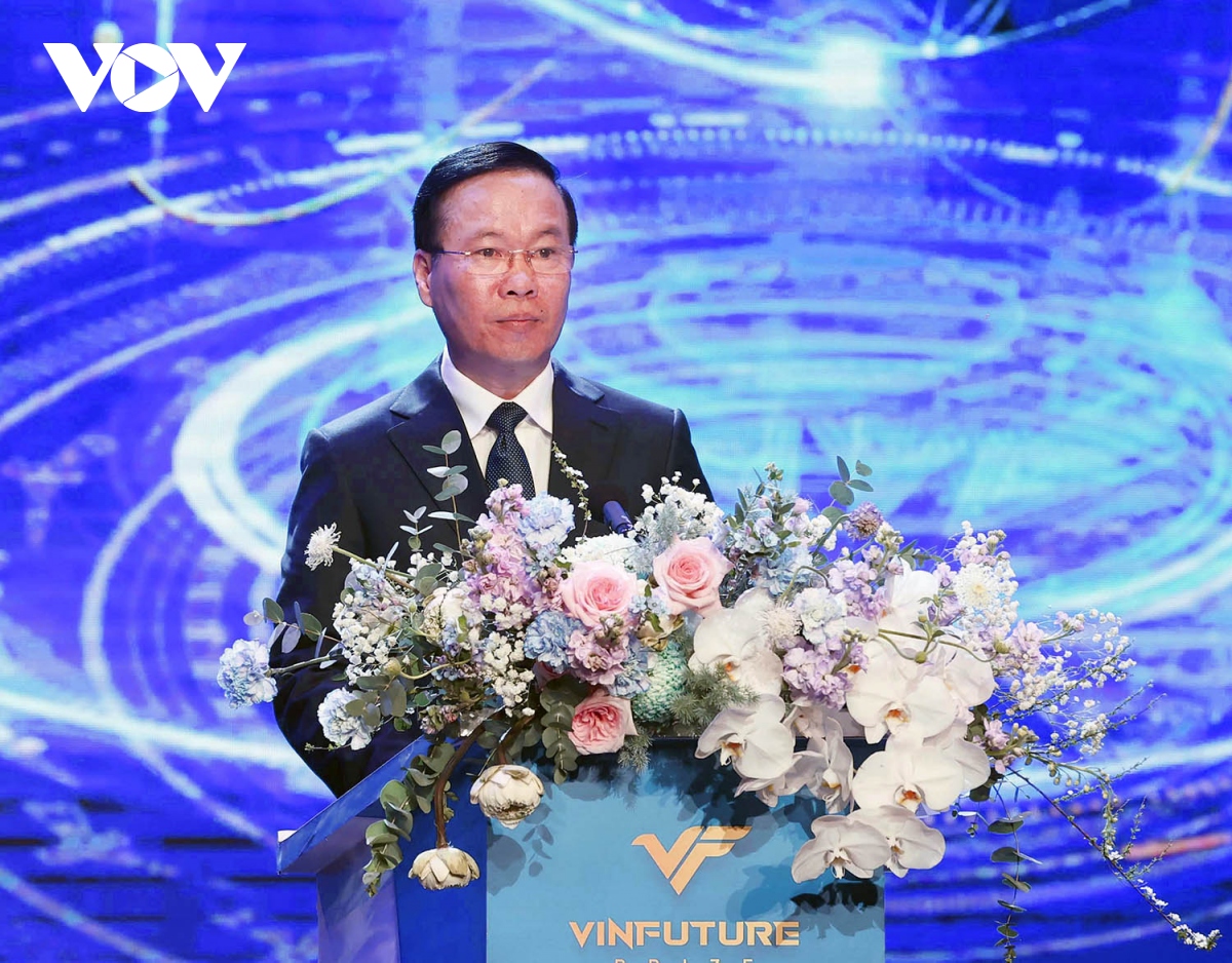 Chủ tịch nước Võ Văn Thưởng dự Lễ Trao giải thưởng VinFuture- Ảnh 1.