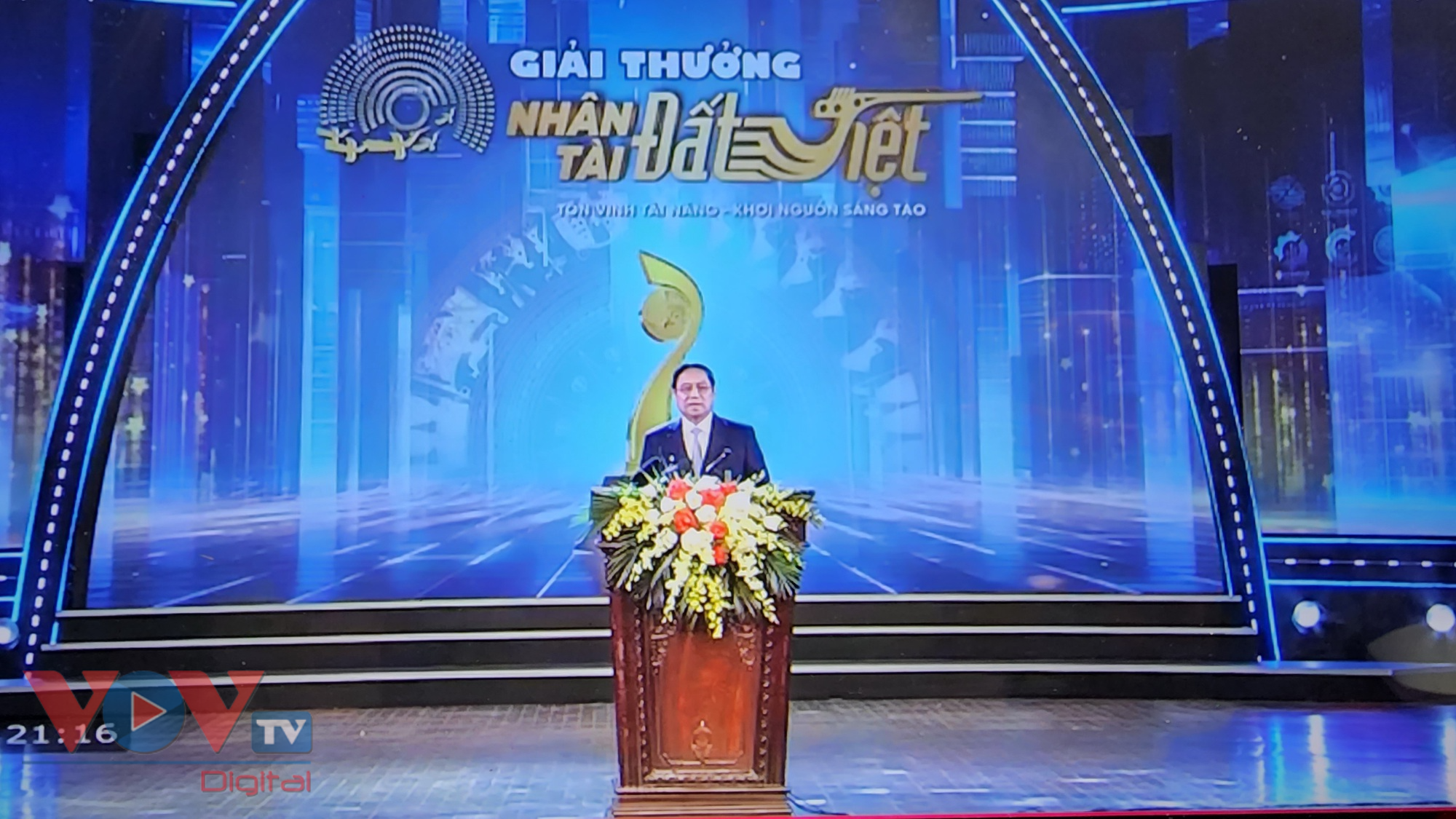 Thủ tướng Phạm Minh Chính dự lễ trao giải thưởng “Nhân tài Đất Việt” lần thứ 17- Ảnh 2.