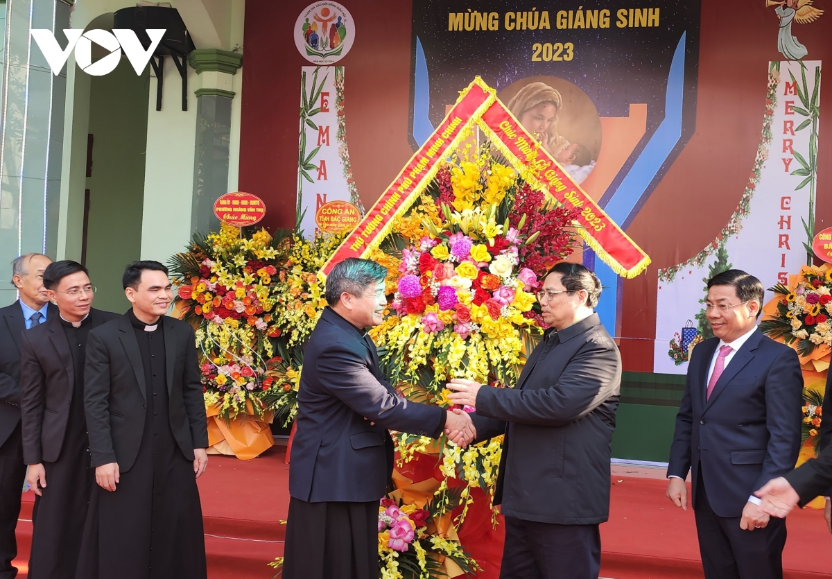 Thủ tướng Phạm Minh Chính thăm, chúc mừng Giáng sinh tại Giáo xứ Bắc Giang- Ảnh 2.