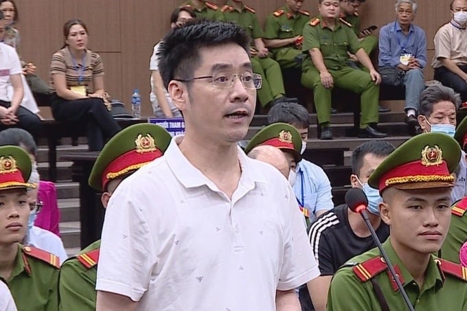 Nhận tội và nộp lại 18,8 tỷ, cựu điều tra viên Hoàng Văn Hưng có được giảm án?- Ảnh 1.