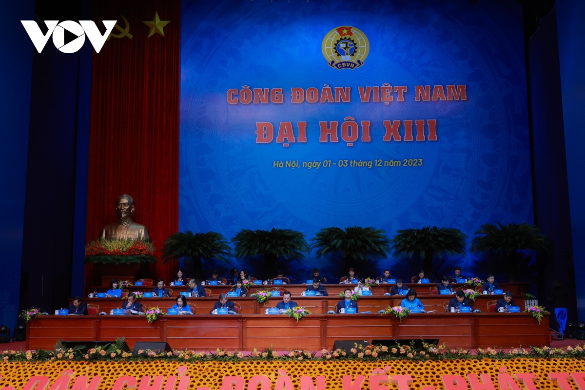 Ông Nguyễn Đình Khang giữ chức Chủ tịch Tổng Liên đoàn LĐ Việt Nam khóa XIII- Ảnh 1.
