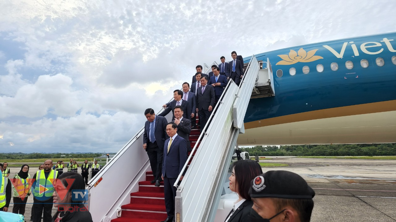 Lễ đón Thủ tướng Phạm Minh Chính và Phu nhân thăm chính thức Brunei - Ảnh 2.