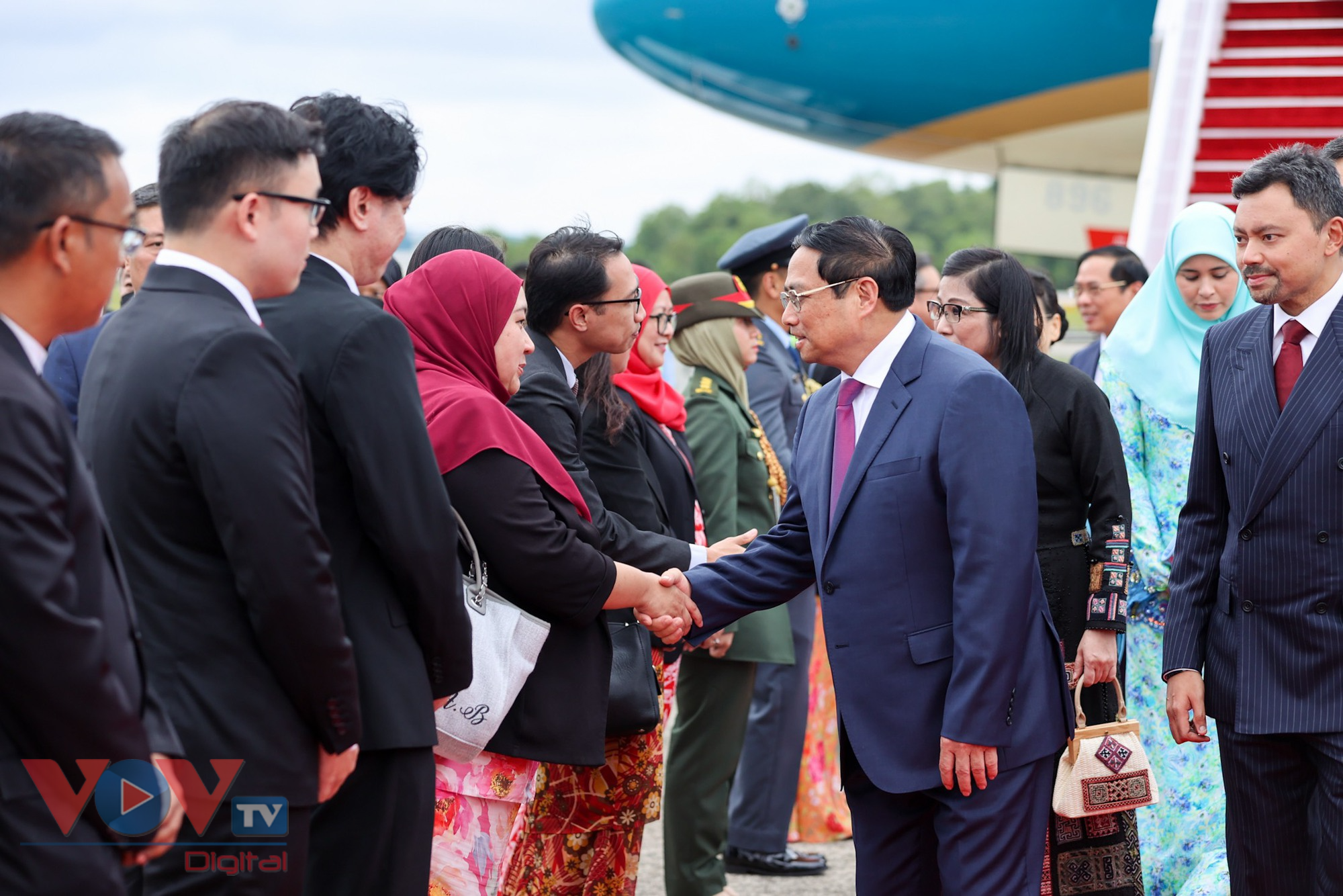 Lễ đón Thủ tướng Phạm Minh Chính và Phu nhân thăm chính thức Brunei - Ảnh 4.