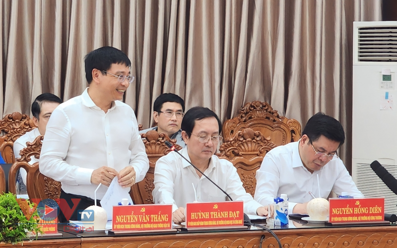 Thủ tướng Phạm Minh Chính làm việc với lãnh đạo tỉnh Bến Tre - Ảnh 3.