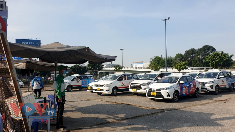 Sân bay Tân Sơn Nhất muốn tiếp tục được sử dụng bãi đậu xe tạm - Ảnh 4.