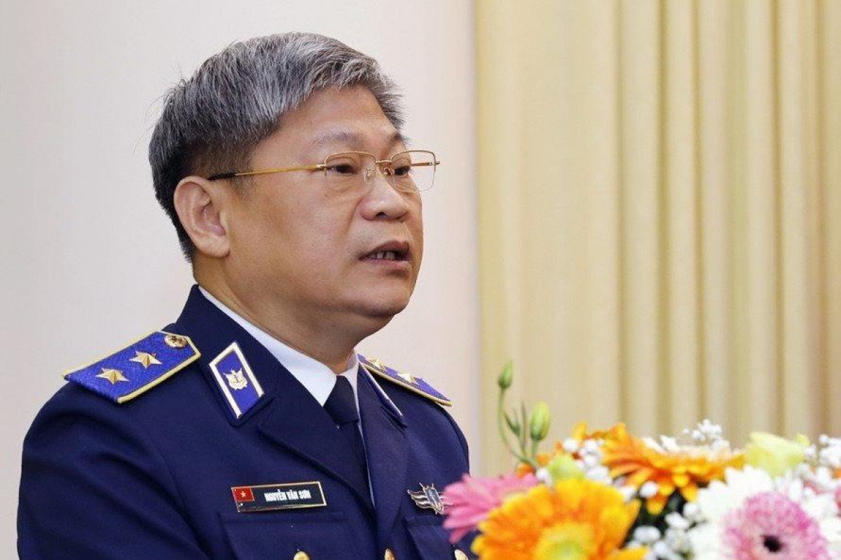 Cấp dưới tố cáo cựu Tư lệnh Cảnh sát biển Nguyễn Văn Sơn trong vụ tham ô 50 tỷ đồng - Ảnh 1.