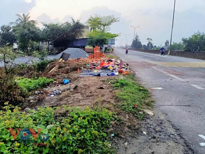 Quảng Nam: Tai nạn lúc nửa đêm giữa ô tô tải và xe khách, 3 người tử vong - Ảnh 3.