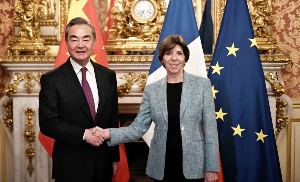 Pháp giám sát chặt các công ty Trung Quốc có khả năng hỗ trợ Nga - Ảnh 1.
