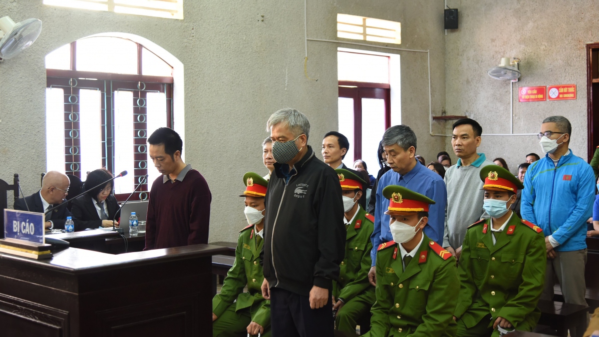 Cựu Giám đốc Sở GD-ĐT tỉnh Điện Biên lĩnh án 5 năm tù vì vi phạm đấu thầu - Ảnh 1.