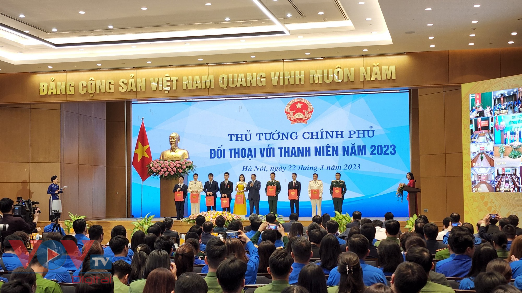 Thủ tướng Chính phủ Phạm Minh Chính đối thoại với thanh niên  - Ảnh 4.