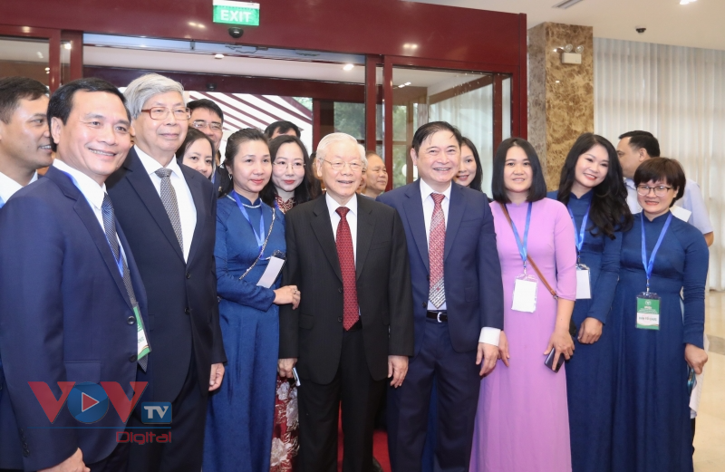 Tổng Bí thư Nguyễn Phú Trọng dự Lễ kỉ niệm 60 năm Chủ tịch Hồ Chí Minh gặp mặt đội ngũ trí thức - Ảnh 8.