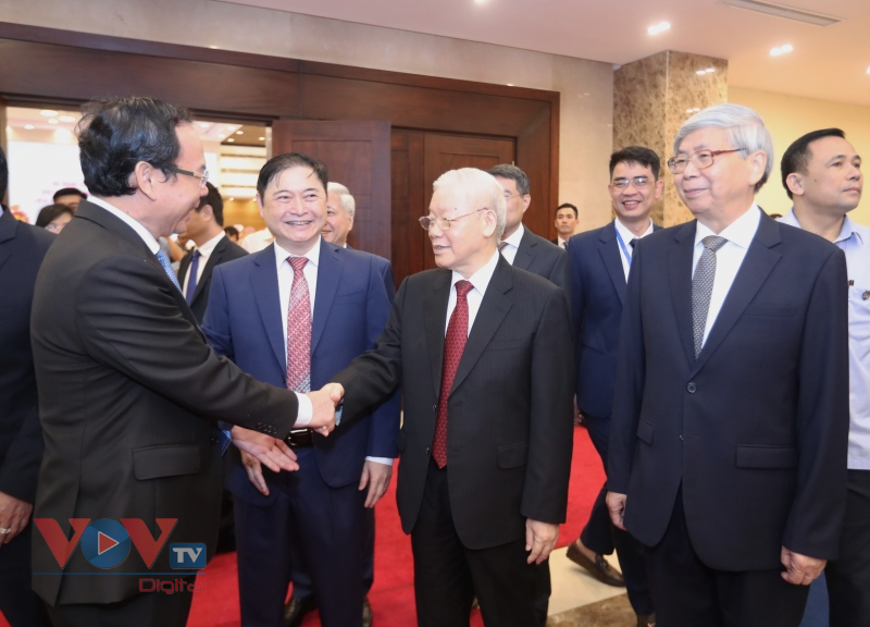 Tổng Bí thư Nguyễn Phú Trọng dự Lễ kỉ niệm 60 năm Chủ tịch Hồ Chí Minh gặp mặt đội ngũ trí thức - Ảnh 11.