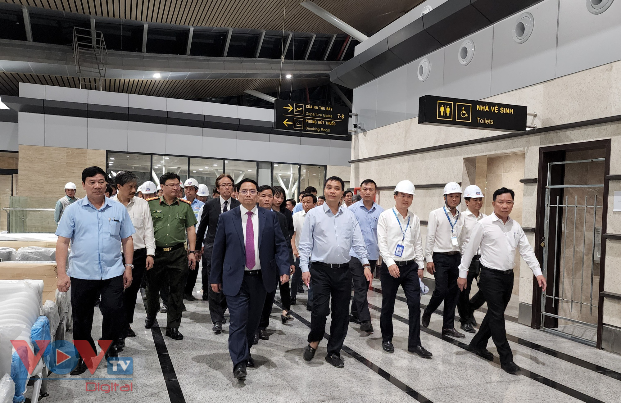 Thủ tướng: Khai thác nhà ga mới sân bay Phú Bài trong dịp 30/4 sắp tới - Ảnh 2.