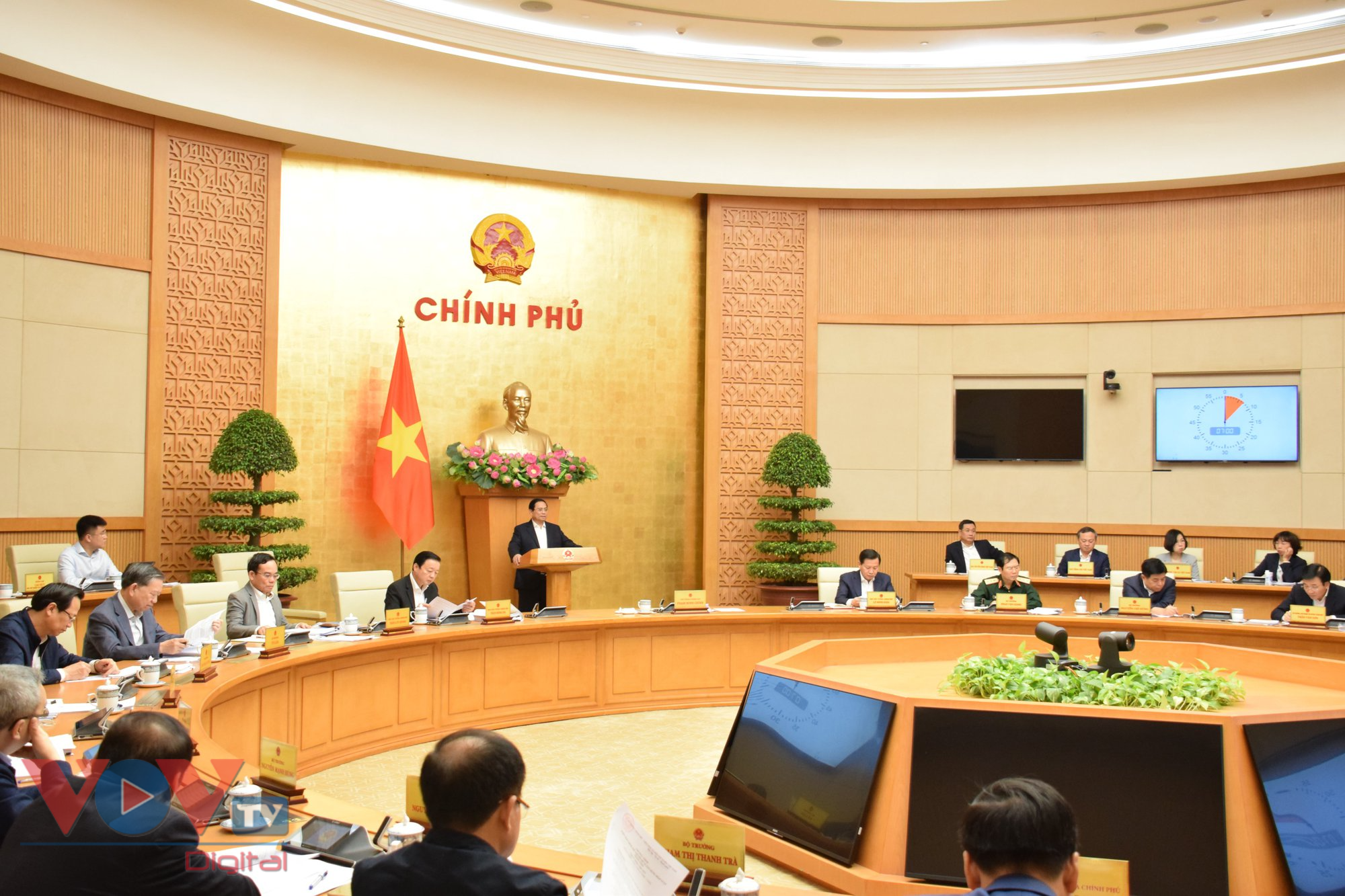 Thủ tướng chủ trì phiên họp Chính phủ chuyên đề về XDPL tháng 3/2023 - Ảnh 2.
