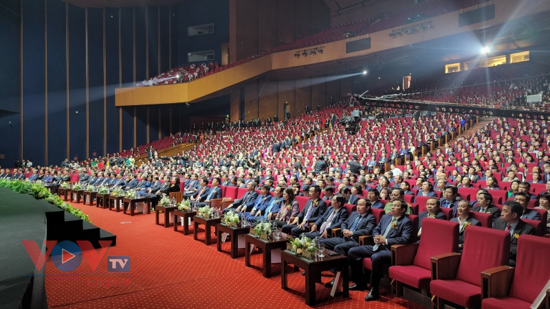 Thủ tướng Phạm Minh Chính dự Lễ kỷ niệm 60 năm thành lập Vietcombank và đón nhận danh hiệu Anh hùng Lao động - Ảnh 7.