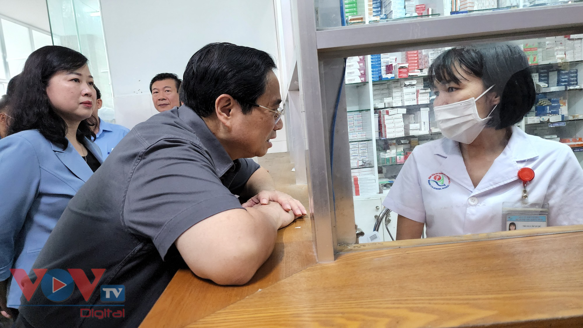 Thủ tướng Phạm Minh Chính thăm Bệnh viện đa khoa tỉnh Khánh Hòa - Ảnh 3.