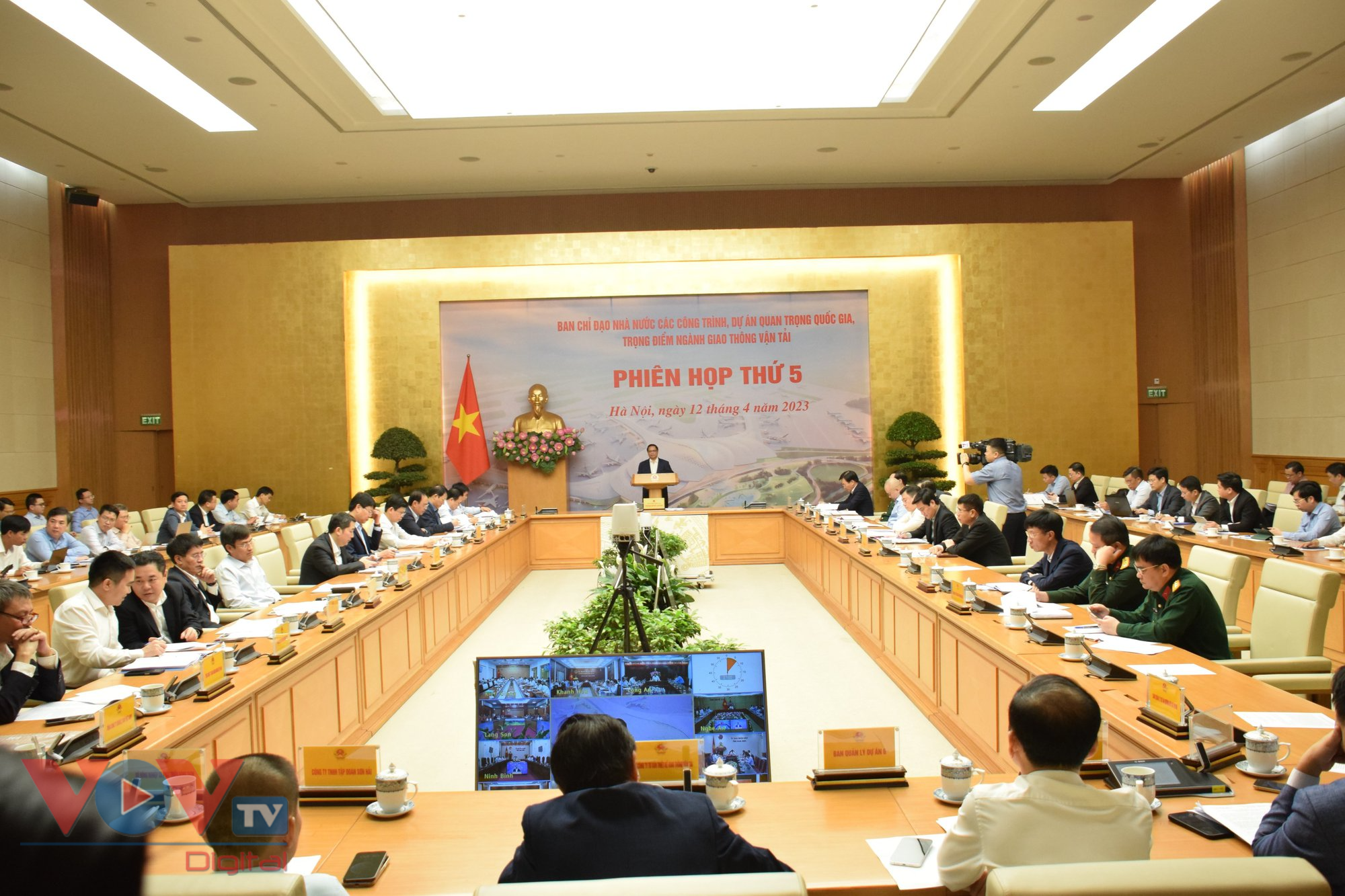 Thủ tướng Phạm Minh Chính chủ trì phiên họp thứ 5 về các dự án quan trọng quốc gia, trọng điểm ngành Giao thông vận tải - Ảnh 1.