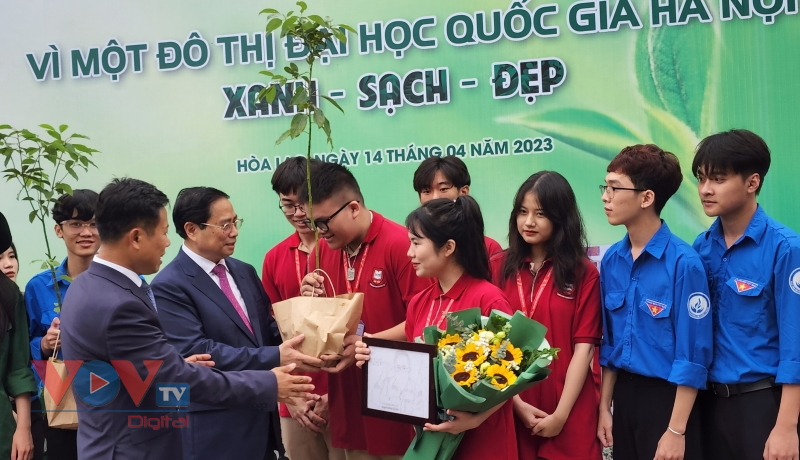 Thủ tướng Chính phủ Phạm Minh Chính thăm, làm việc tại Đại học Quốc gia Hà Nội - Ảnh 4.