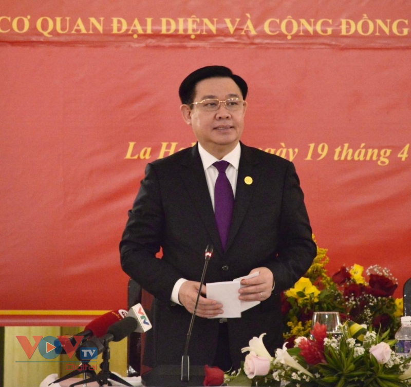 Chủ tịch Quốc hội gặp mặt đại diện Cộng đồng người Việt Nam tại Cuba - Ảnh 2.