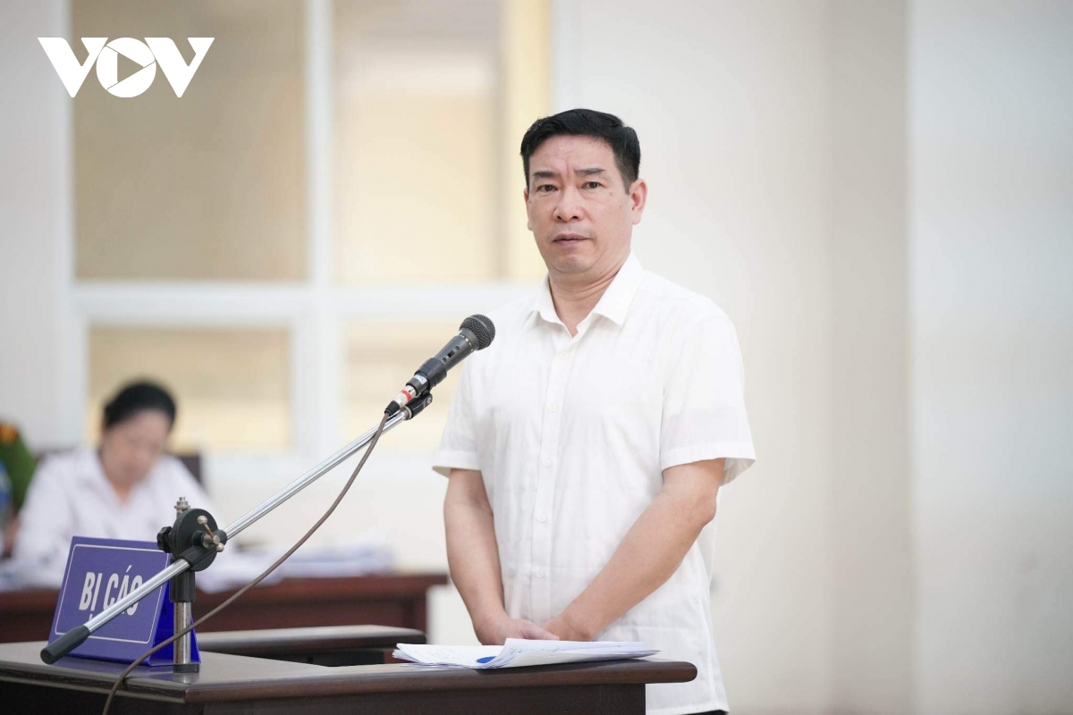 Cựu Đại tá Phùng Anh Lê bị tuyên y án sơ thẩm 7 năm 6 tháng tù - Ảnh 1.