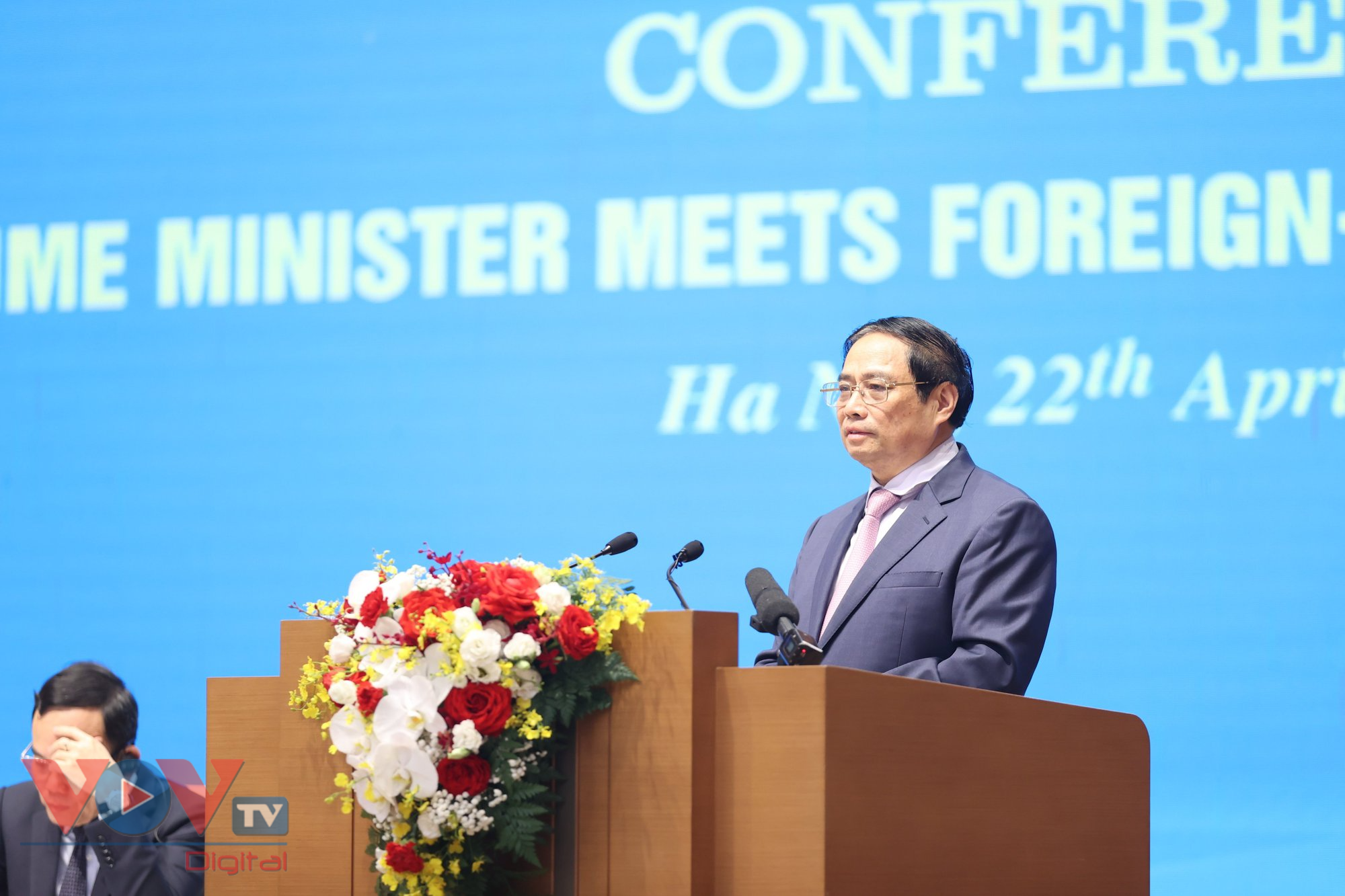 Thủ tướng: Khó khăn ở đâu thì tháo gỡ ở đó, thúc đẩy mạnh mẽ và nâng cao hiệu quả đầu tư nước ngoài vào Việt Nam - Ảnh 2.