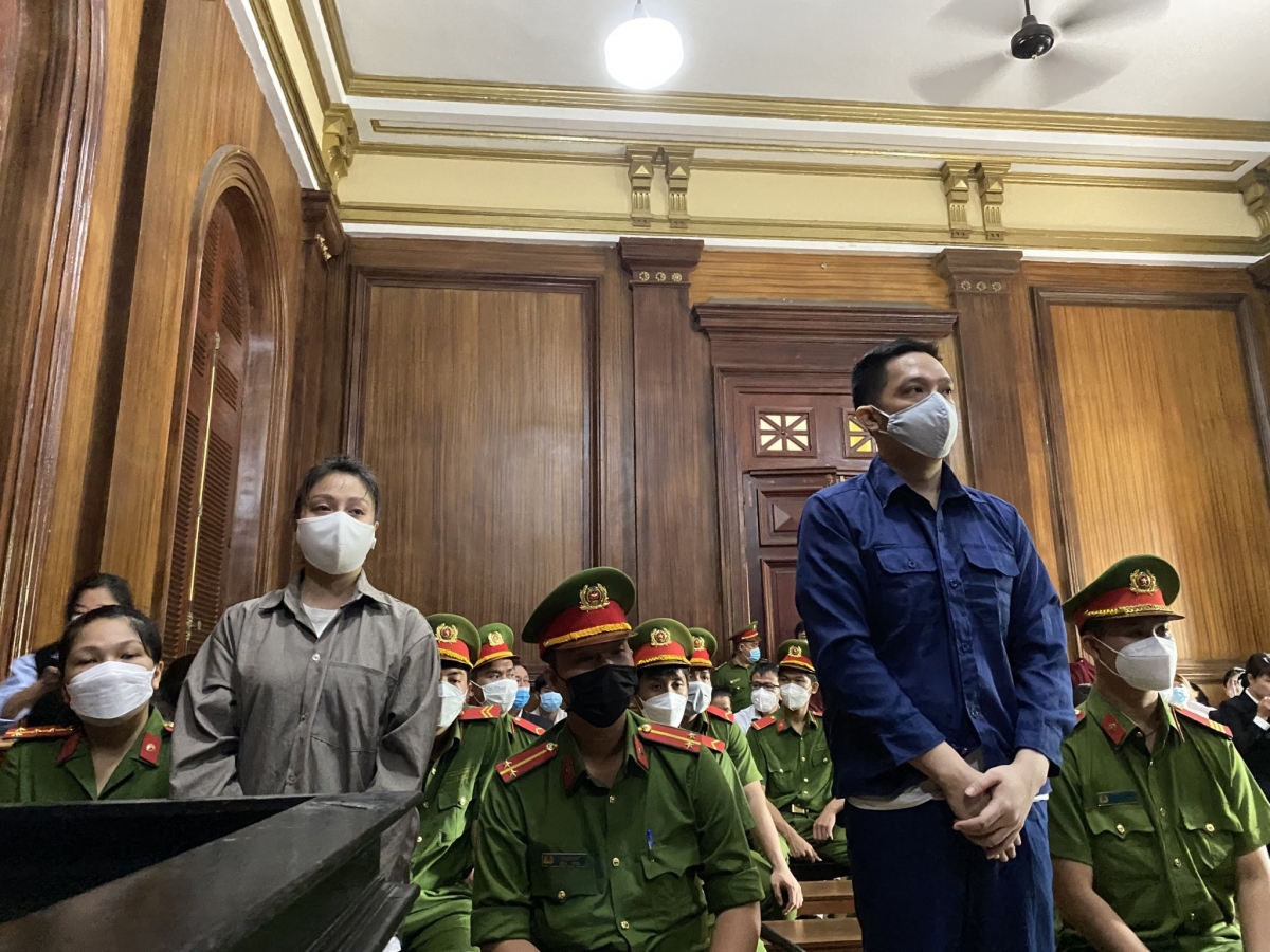 Bị cáo Nguyễn Võ Quỳnh Trang rút kháng cáo, chấp nhận bản án sơ thẩm tử hình - Ảnh 1.