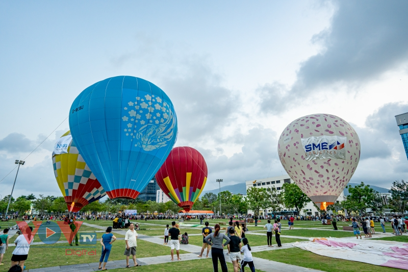 Khai mạc lễ hội khinh khí cầu tại thành phố Quy Nhơn - Ảnh 1.