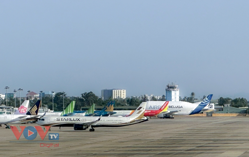 Ngắm máy bay siêu vận tải của hãng Airbus lần đầu đáp ở sân bay Đà Nẵng  - Ảnh 10.