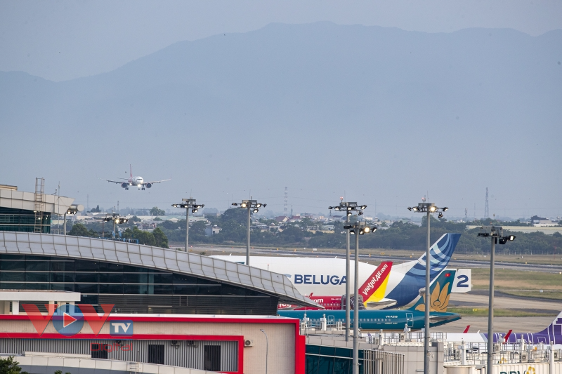Ngắm máy bay siêu vận tải của hãng Airbus lần đầu đáp ở sân bay Đà Nẵng  - Ảnh 12.