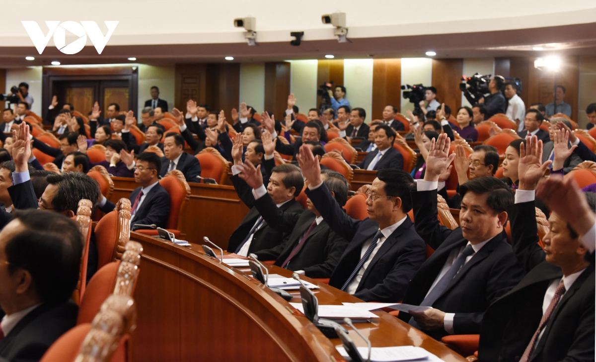 Toàn cảnh phiên bế mạc Hội nghị giữa nhiệm kỳ BCH Trung ương Đảng khóa XIII - Ảnh 3.