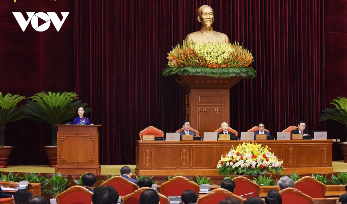 Toàn cảnh phiên bế mạc Hội nghị giữa nhiệm kỳ BCH Trung ương Đảng khóa XIII - Ảnh 2.