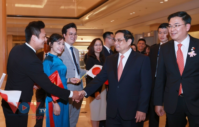 Thủ tướng Phạm Minh Chính lên đường tham dự Hội nghị Thượng đỉnh G7 mở rộng - Ảnh 5.