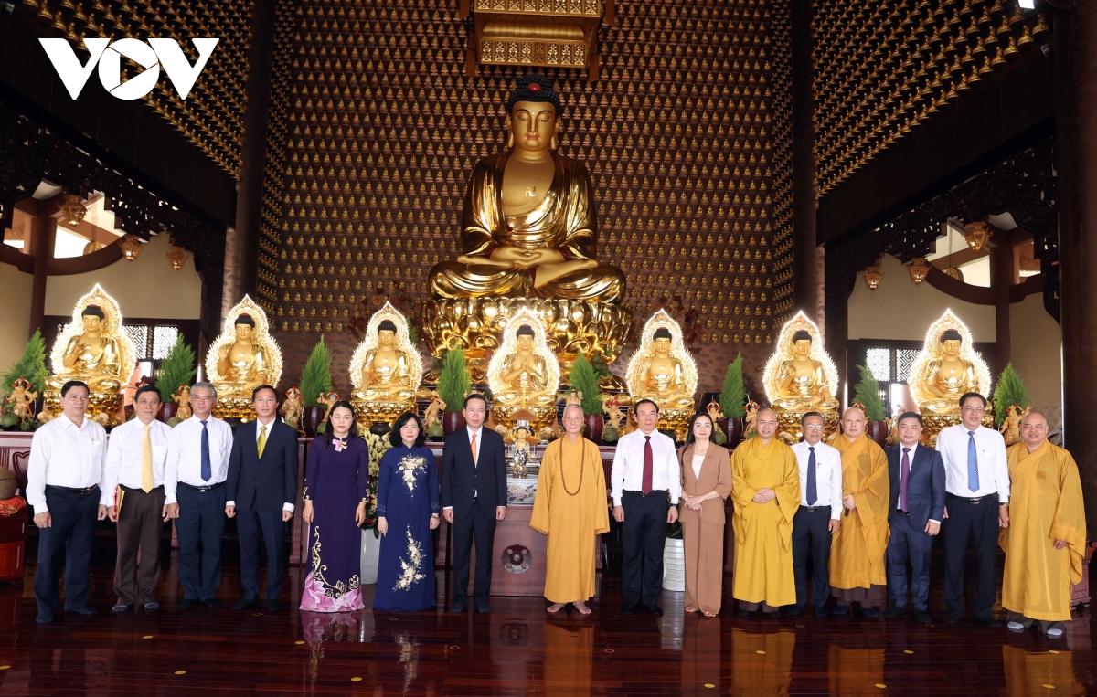 Chủ tịch nước chúc mừng Đại lễ Phật đản tại Thành phố Hồ Chí Minh - Ảnh 4.