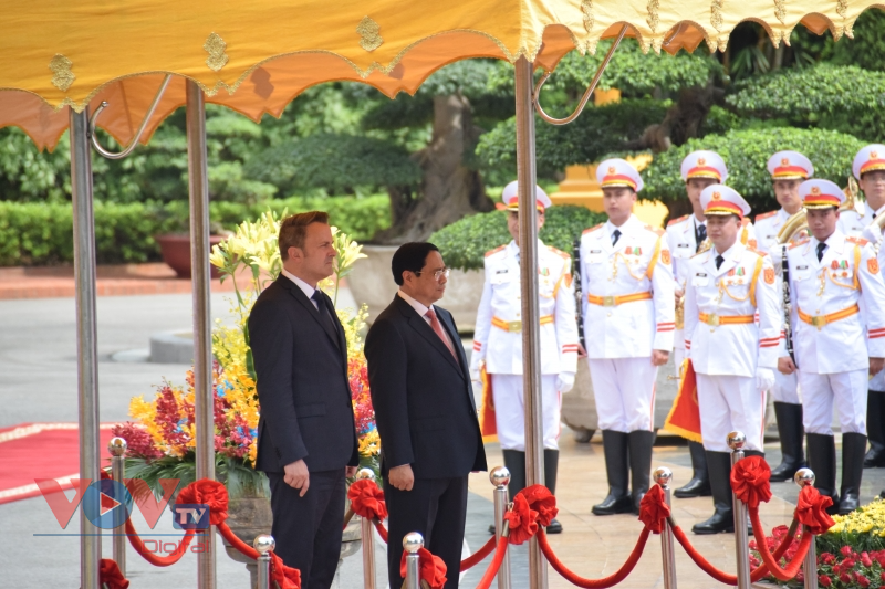 Thủ tướng Phạm Minh Chính chủ trì lễ đón Thủ tướng Đại Công quốc Luxembourg - Ảnh 7.