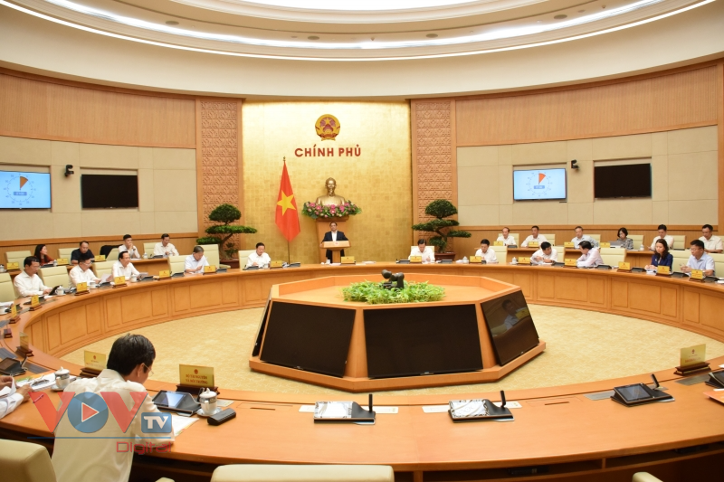 Thủ tướng Chính phủ Phạm Minh Chính chủ trì phiên họp Chính phủ thường kỳ tháng 4 và 4 tháng đầu năm 2023 - Ảnh 2.