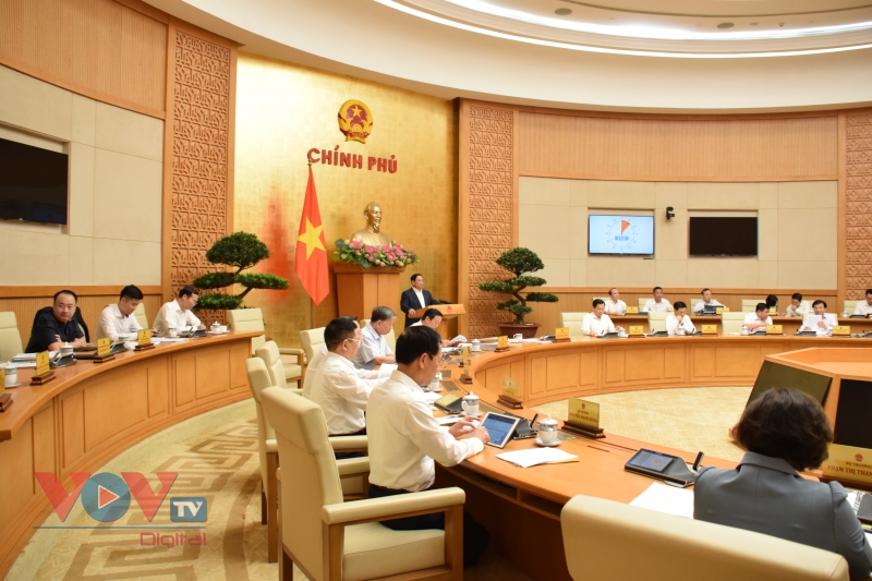 Thủ tướng Chính phủ Phạm Minh Chính chủ trì phiên họp Chính phủ thường kỳ tháng 4 và 4 tháng đầu năm 2023 - Ảnh 3.