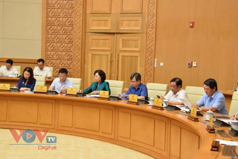 Thủ tướng Chính phủ Phạm Minh Chính chủ trì phiên họp Chính phủ thường kỳ tháng 4 và 4 tháng đầu năm 2023 - Ảnh 5.