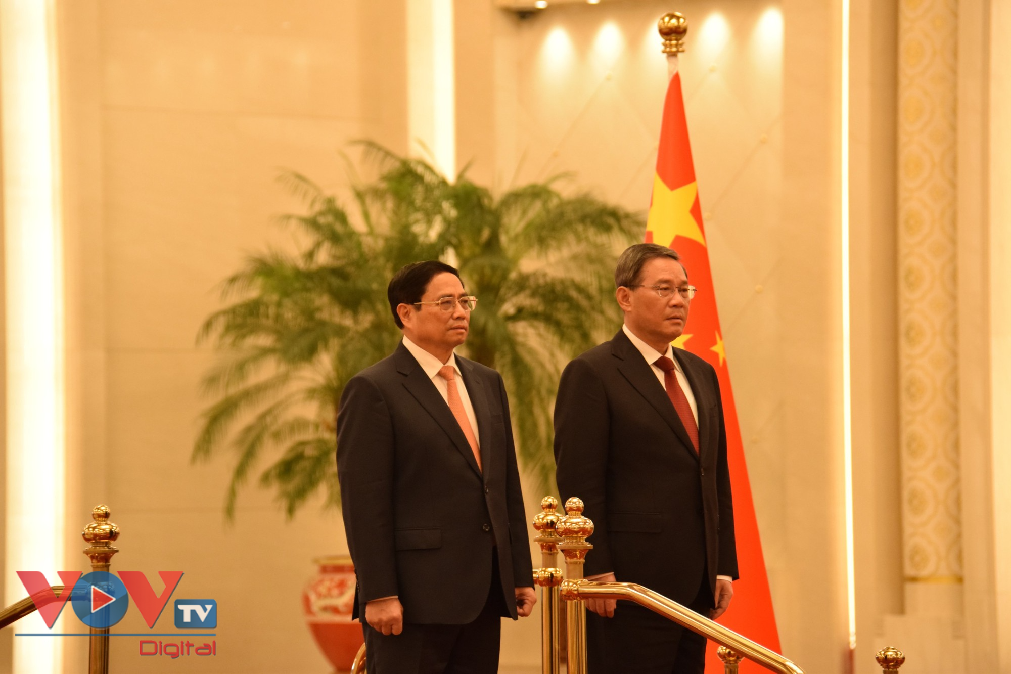 Thủ tướng Lý Cường chủ trì Lễ đón Thủ tướng Phạm Minh Chính thăm chính thức Trung Quốc - Ảnh 1.