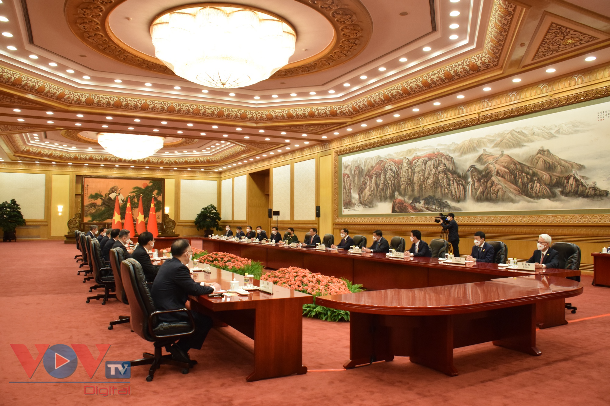 Thủ tướng Lý Cường chủ trì Lễ đón Thủ tướng Phạm Minh Chính thăm chính thức Trung Quốc - Ảnh 3.