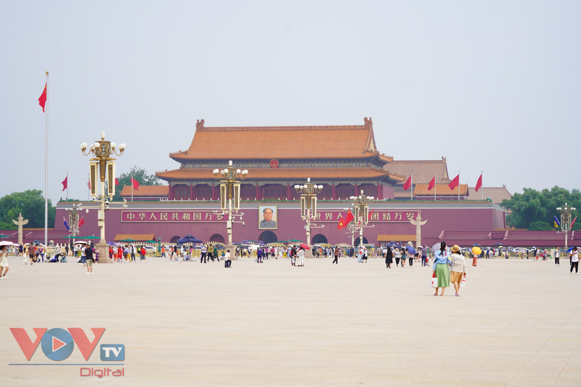 Quảng trường Thiên An Môn trong thời khắc diễn ra Lễ đón Thủ tướng Phạm Minh Chính thăm Trung Quốc - Ảnh 1.
