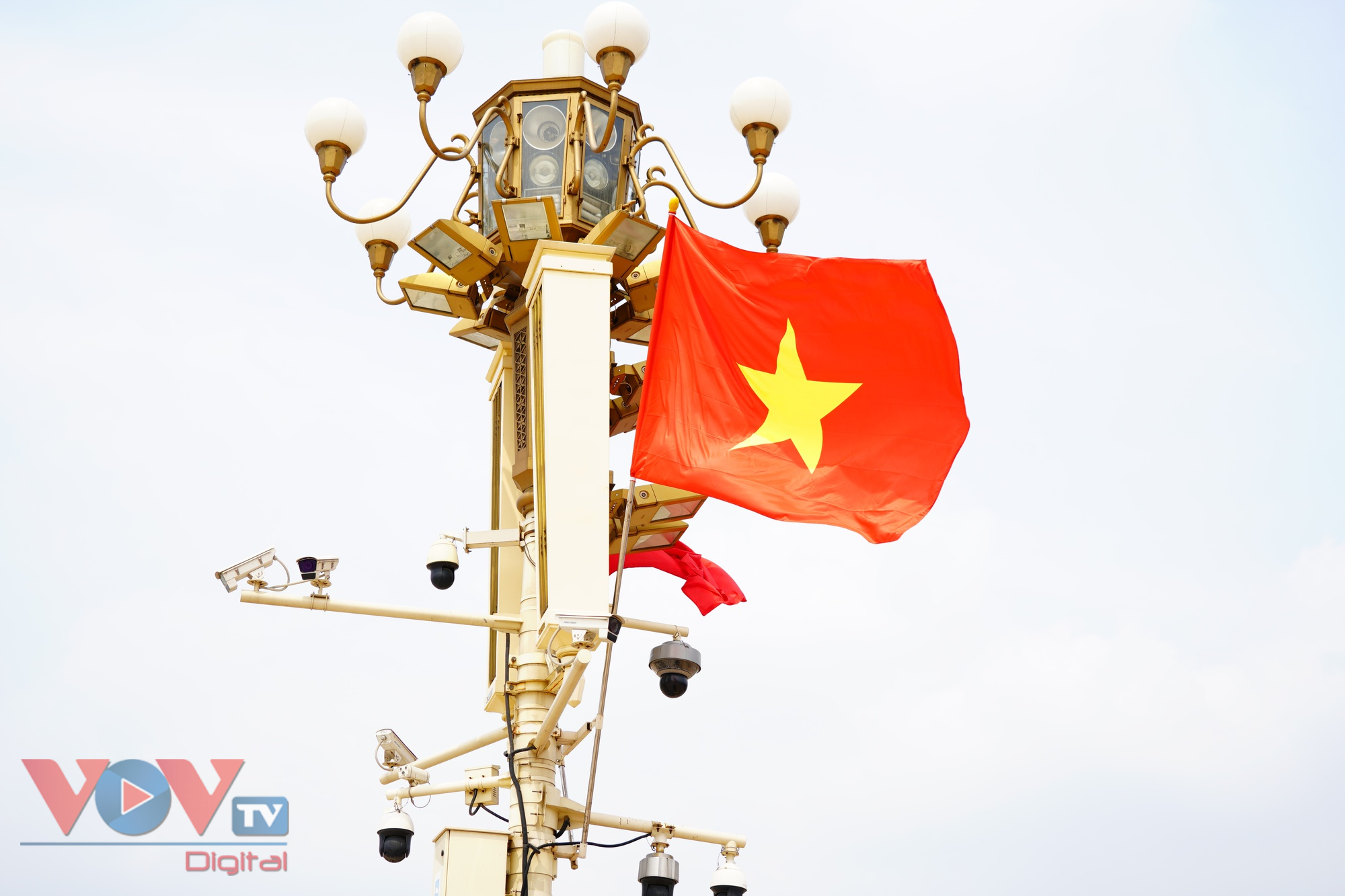 Quảng trường Thiên An Môn trong thời khắc diễn ra Lễ đón Thủ tướng Phạm Minh Chính thăm Trung Quốc - Ảnh 2.
