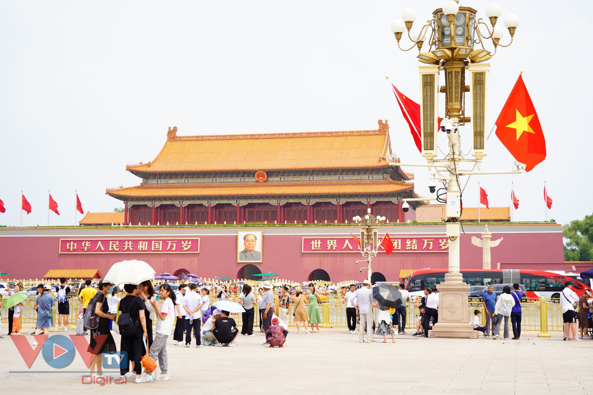 Quảng trường Thiên An Môn trong thời khắc diễn ra Lễ đón Thủ tướng Phạm Minh Chính thăm Trung Quốc - Ảnh 4.