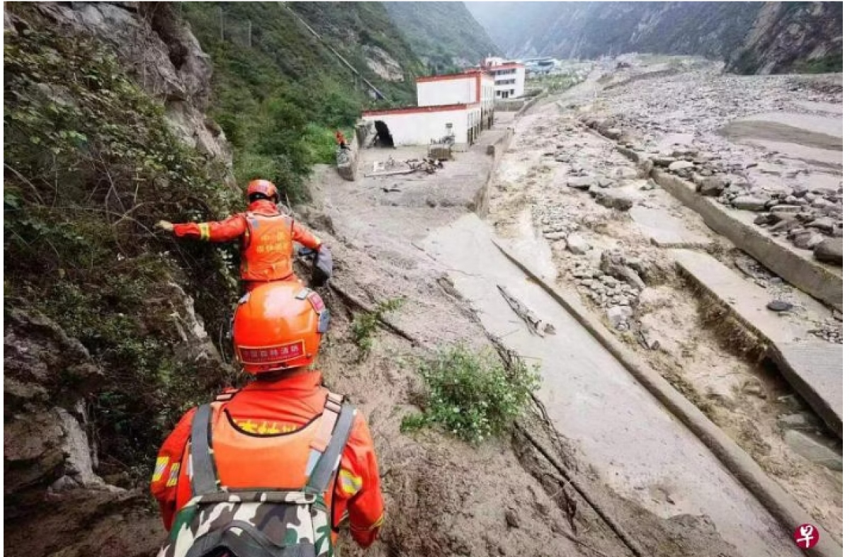 Thảm họa lũ quét và sạt lở đất ở Tứ Xuyên (Trung Quốc) khiến 3 người thiệt mạng - Ảnh 1.